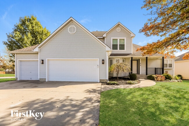 property at 819 Trailway Dr