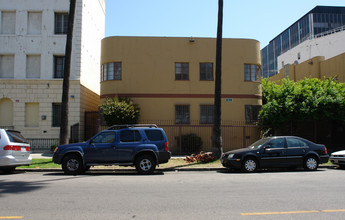 Kenmore Tower in Los Angeles, CA - Building Photo - Building Photo