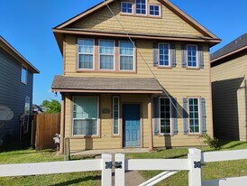 3905 Victoria Ave in College Station, TX - Building Photo
