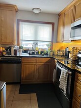 747 N Main St in West Hartford, CT - Foto de edificio - Building Photo