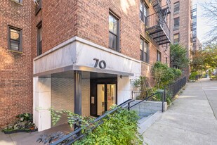 70 Park Ter E in New York, NY - Building Photo