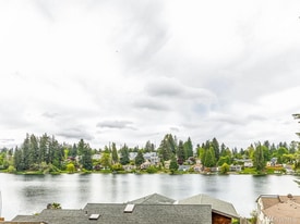 3728 Serene Way in Lynnwood, WA - Building Photo