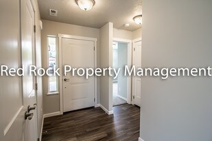 16909 E Knox Ln in Spokane Valley, WA - Building Photo