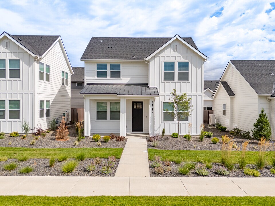 4114 Hill Ln in Caldwell, ID - Building Photo