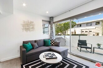 7198 Formosa Fusion Ct in Los Angeles, CA - Building Photo - Building Photo