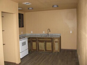 12600 US-82 in Savoy, TX - Foto de edificio - Building Photo