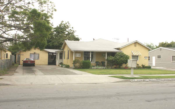 4019-4023 Rowland Ave in El Monte, CA - Building Photo