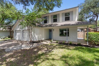 9730 Anderson Village Dr in Austin, TX - Foto de edificio - Building Photo