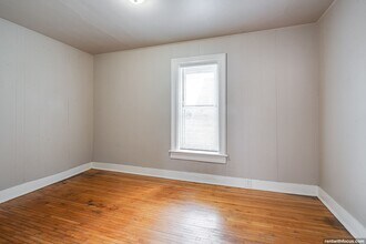 818 Bowen St in Oshkosh, WI - Building Photo - Building Photo