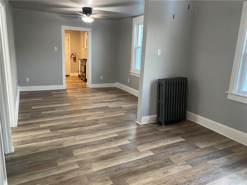 1217 Washington St, Unit 2 in Easton, PA - Building Photo