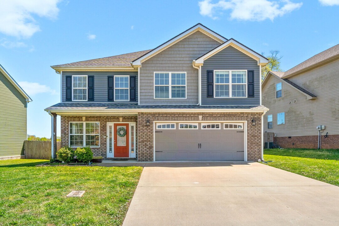 209 Union Camp in Clarksville, TN - Building Photo