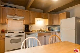40249 Esterly Ln in Big Bear Lake, CA - Building Photo - Building Photo