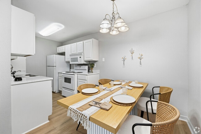 1805 Aquarena Springs Dr, Unit 517 in San Marcos, TX - Building Photo - Building Photo