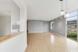 301 Bryant St-Unit -201 in San Francisco, CA - Building Photo - Building Photo