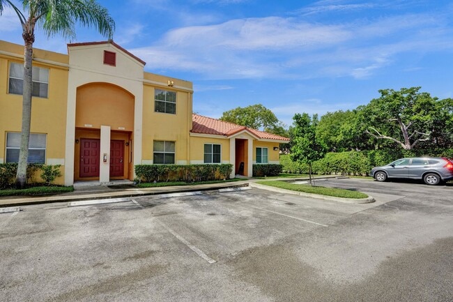 3861 NW 90th Ave in Sunrise, FL - Building Photo - Building Photo