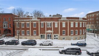 40 North St in Buffalo, NY - Building Photo