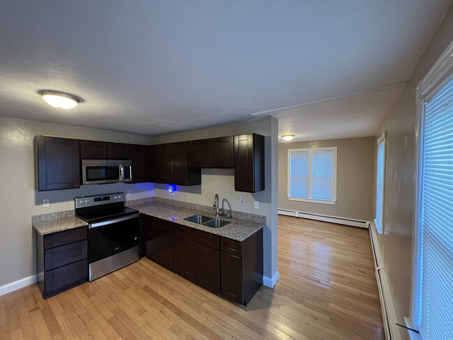 14 Arnold Ave, Unit 2