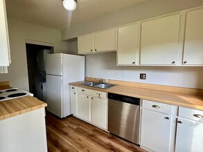 1701 Lobdell Ave in Baton Rouge, LA - Building Photo - Building Photo