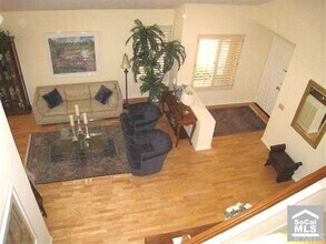 17 Sarena, Unit 33 in Irvine, CA - Building Photo - Building Photo
