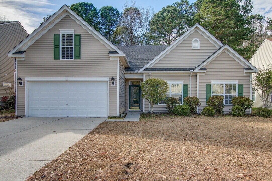 208 Hollytree Cir in Ladson, SC - Building Photo