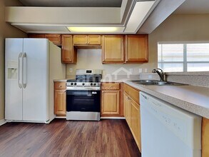 10814 Peppersong Dr in Riverview, FL - Building Photo - Building Photo