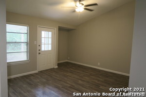 8720 Welles Hbr Cir in San Antonio, TX - Foto de edificio - Building Photo