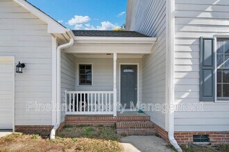 320 Roundtree Dr in Fayetteville, NC - Building Photo - Building Photo