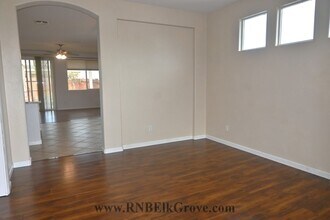 5105 Falabella Way in Elk Grove, CA - Building Photo - Building Photo