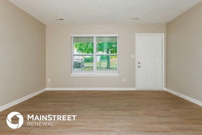 35 Pinecone Ct in Mcdonough, GA - Foto de edificio - Building Photo