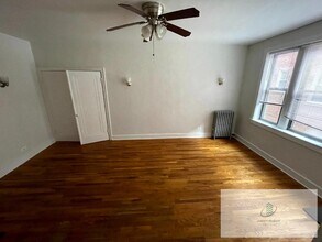 4915 W Belle Plaine Ave in Chicago, IL - Building Photo - Building Photo