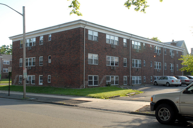 AJM Gardens in East Orange, NJ - Foto de edificio - Building Photo