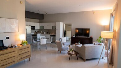 133 NE 2nd Ave, Unit 3308 in Miami, FL - Foto de edificio - Building Photo