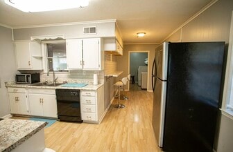 1102 Whitaker Cove in Memphis, TN - Building Photo - Building Photo