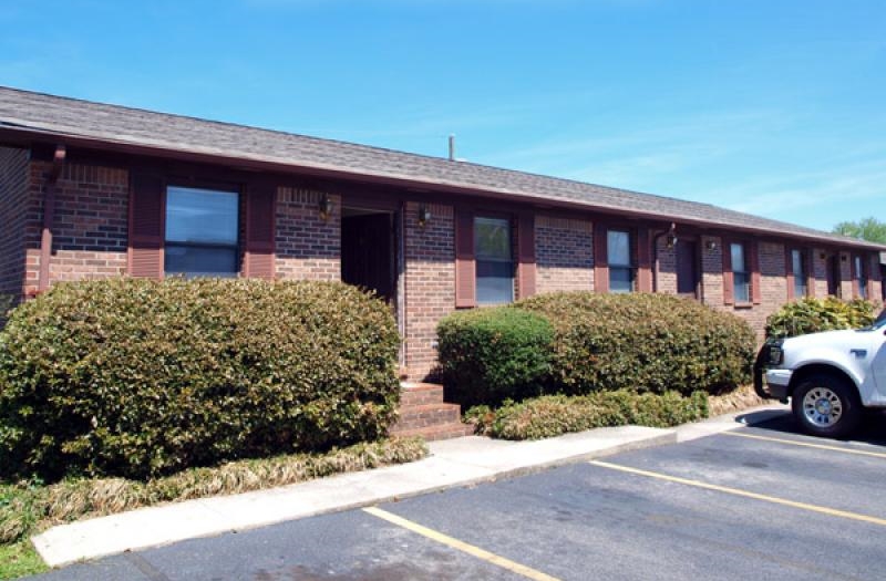 Carolina Ave Apartments in Cookeville, TN - Building Photo