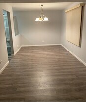 4536 Park Ave, Unit 1 F in Brookfield, IL - Building Photo