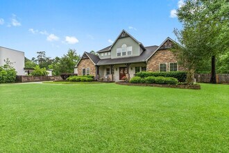 5006 Newport Ct in Spring, TX - Foto de edificio - Building Photo