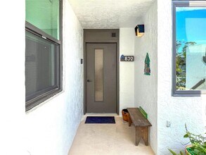 832 Bayport Way, Unit 832 in Longboat Key, FL - Foto de edificio - Building Photo