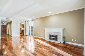 30 Lorton Ave in Burlingame, CA - Building Photo - Building Photo