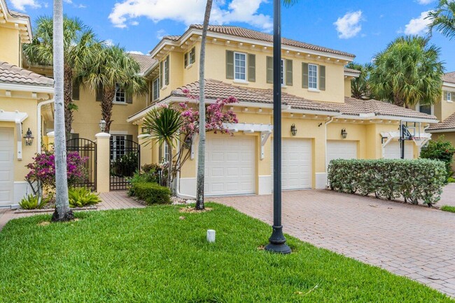 property at 4707 Cadiz Cir