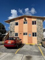 1151 W 28th St in Hialeah, FL - Building Photo