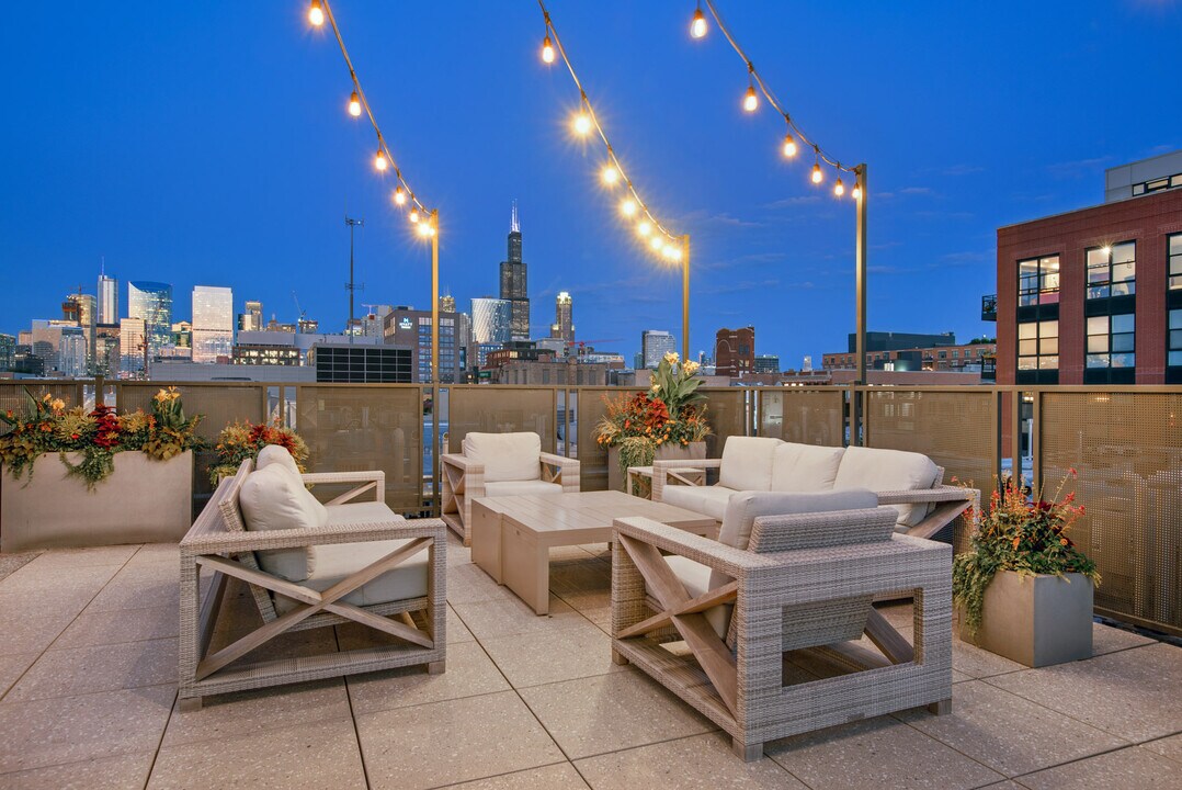 13thirteen Randolph Street Lofts in Chicago, IL - Foto de edificio
