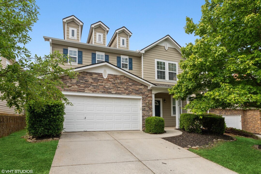 379 Roseglen Dr NW in Marietta, GA - Building Photo