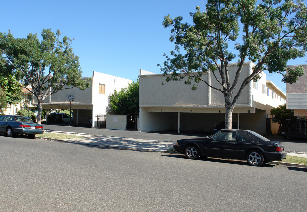 974 ASHLAND Ave in Simi Valley, CA - Building Photo