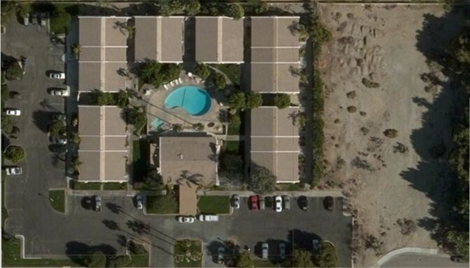 Smoke Tree Apartments in Palm Springs, CA - Building Photo