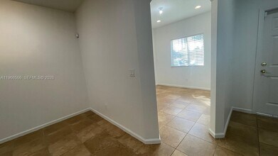 6010 Woodlands Blvd in Tamarac, FL - Building Photo - Building Photo