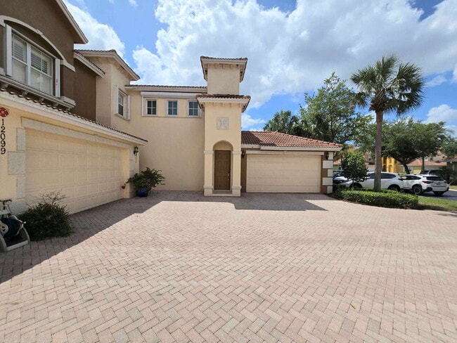 12099 Lucca St in Ft. Myers, FL - Building Photo - Building Photo