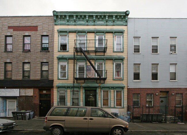 294 Troutman St in Brooklyn, NY - Building Photo - Building Photo
