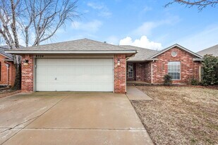 8524 SW 37th St in Oklahoma City, OK - Building Photo