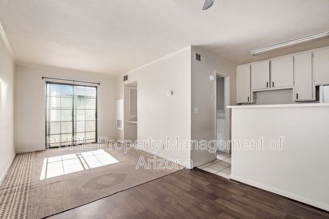 property at 810 E Colter St