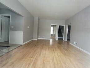 1281 S Monroe Ave in Green Bay, WI - Building Photo - Building Photo